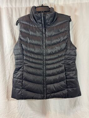 The North Face Women’s Black Insulated Packable Vest L